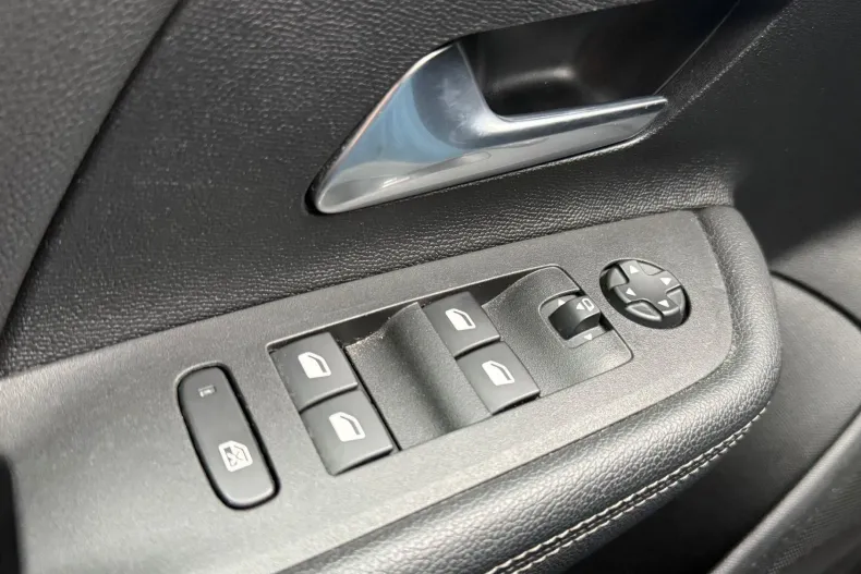 Opel Mokka din 2023 cu 34.617 km - oferta OPE167028 - foto 21