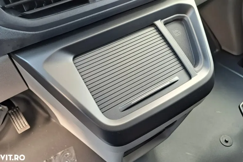 Ford Transit Custom din 2025 cu 1 km - oferta FOR167034 - foto 40