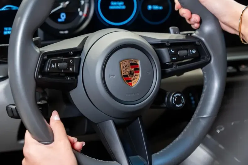 Porsche 911 din 2023 cu 20.751 km - oferta POR167063 - foto 25