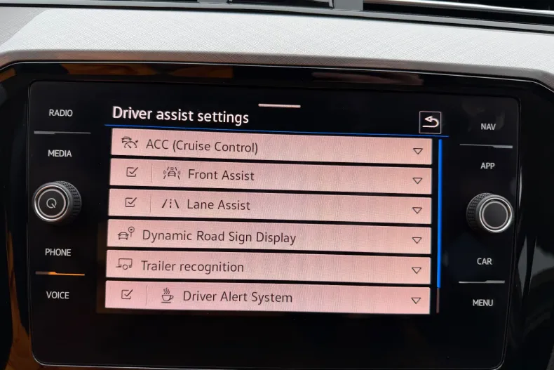 Volkswagen Passat din 2021 cu 140.150 km - oferta VOL167065 - foto 32