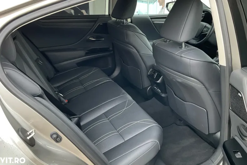 Lexus Seria ES din 2025 cu 11.468 km - oferta LEX167070 - foto 37