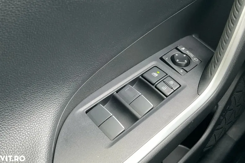 Toyota RAV4 din 2020 cu 75.215 km - oferta TOY167074 - foto 31