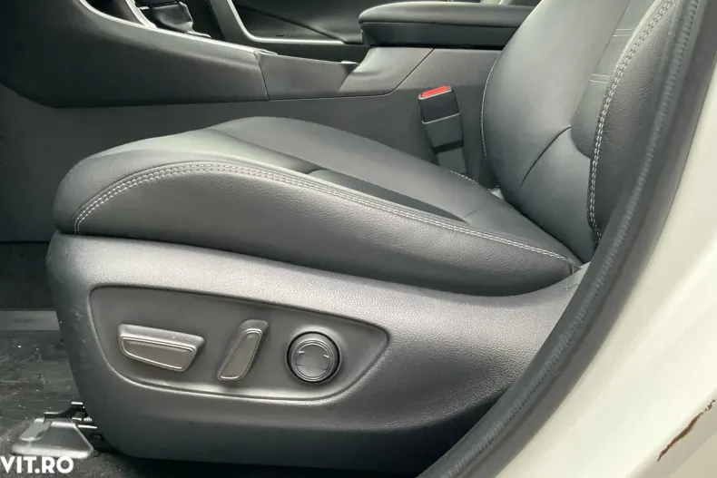 Toyota RAV4 din 2020 cu 75.215 km - oferta TOY167074 - foto 33