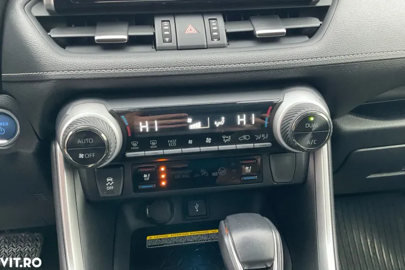 Toyota RAV4 din 2020 cu 75.215 km - oferta TOY167074 - foto 34