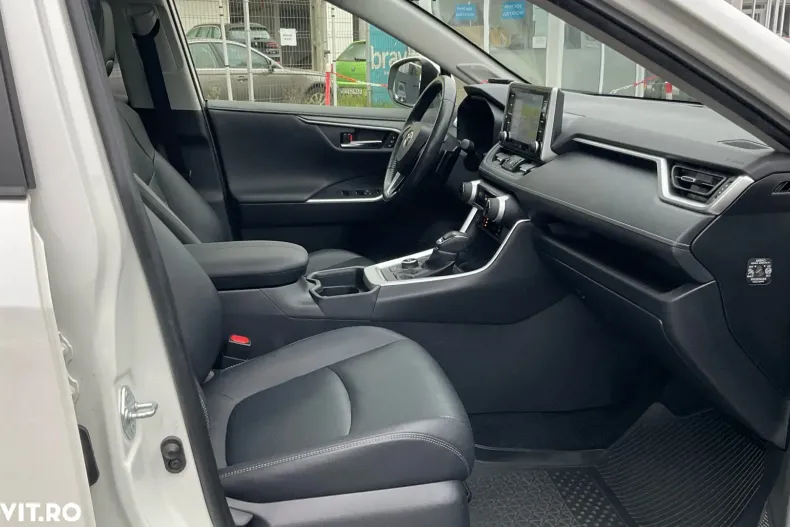 Toyota RAV4 din 2020 cu 75.215 km - oferta TOY167074 - foto 39