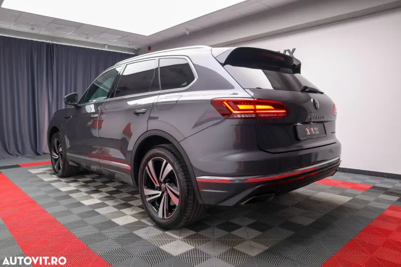 Volkswagen Touareg din 2021 cu 168.040 km - oferta VOL167079 - foto 3