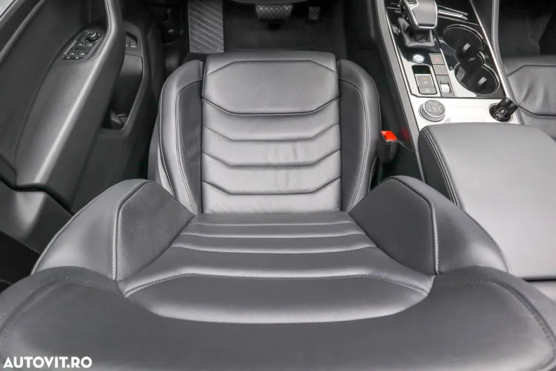 Volkswagen Touareg din 2021 cu 168.040 km - oferta VOL167079 - foto 31