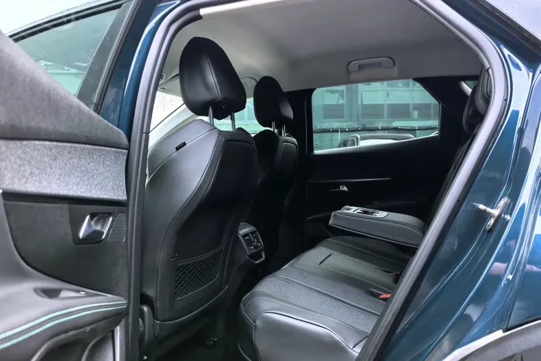 Peugeot 3008 din 2021 cu 126.148 km - oferta PEU167082 - foto 17