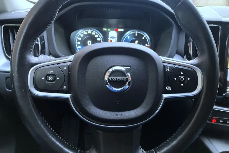 Volvo XC60 din 2019 cu 163.000 km - oferta VOL167084 - foto 9