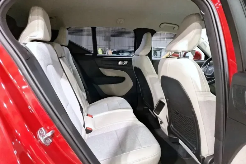 Volvo XC40 din 2020 cu 114.407 km - oferta VOL167085 - foto 15