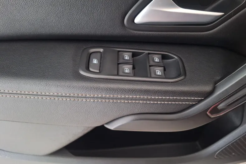 Dacia Duster din 2021 cu 128.300 km - oferta DAC167095 - foto 27