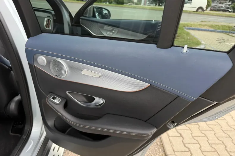 Mercedes-Benz EQC din 2019 cu 40.350 km - oferta MER167105 - foto 8