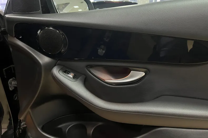 Mercedes-Benz GLC din 2020 cu 84.900 km - oferta MER167111 - foto 16