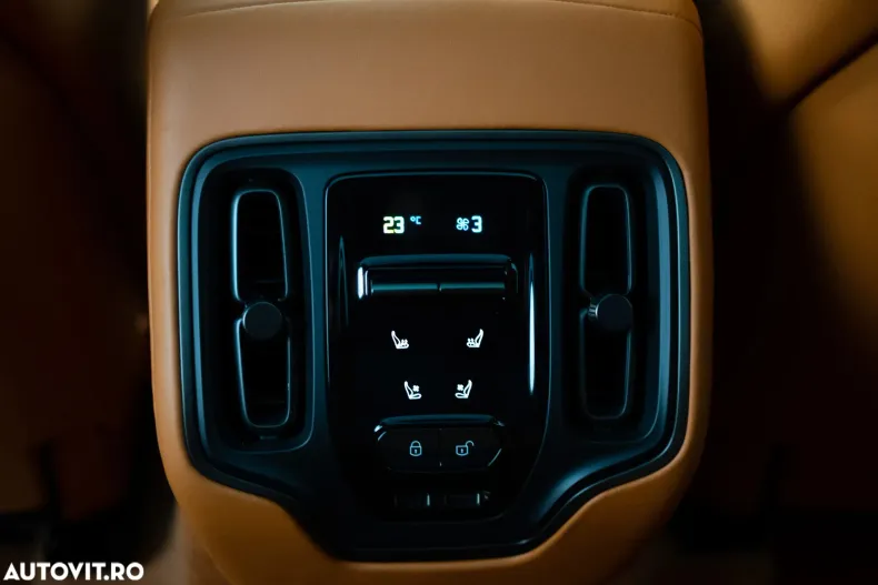 Aston Martin DBX din 2022 cu 18.500 km - oferta AST167125 - foto 22