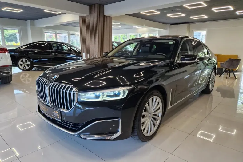 BMW Seria 7 din 2019 cu 177.260 km - oferta BMW167127 - foto 1