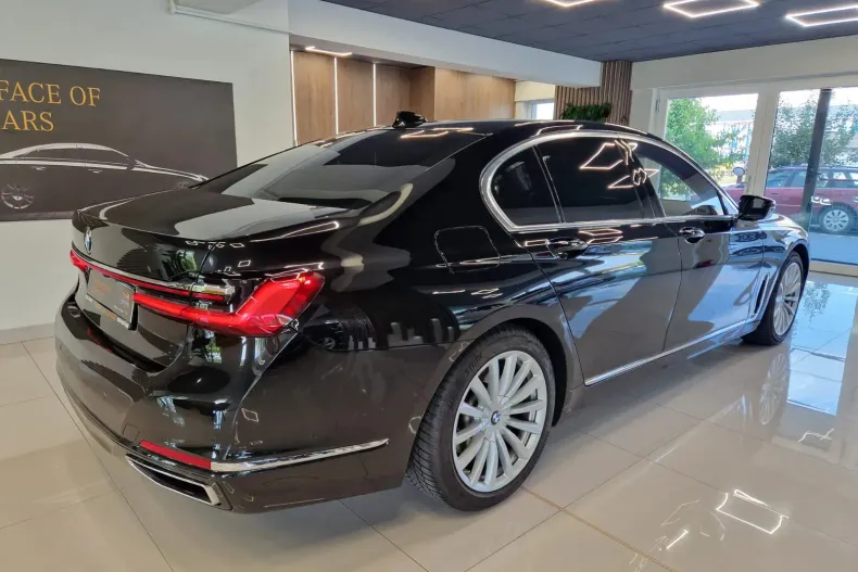 BMW Seria 7 din 2019 cu 177.260 km - oferta BMW167127 - foto 2