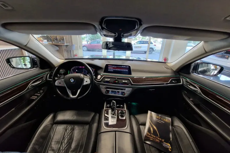 BMW Seria 7 din 2019 cu 177.260 km - oferta BMW167127 - foto 4