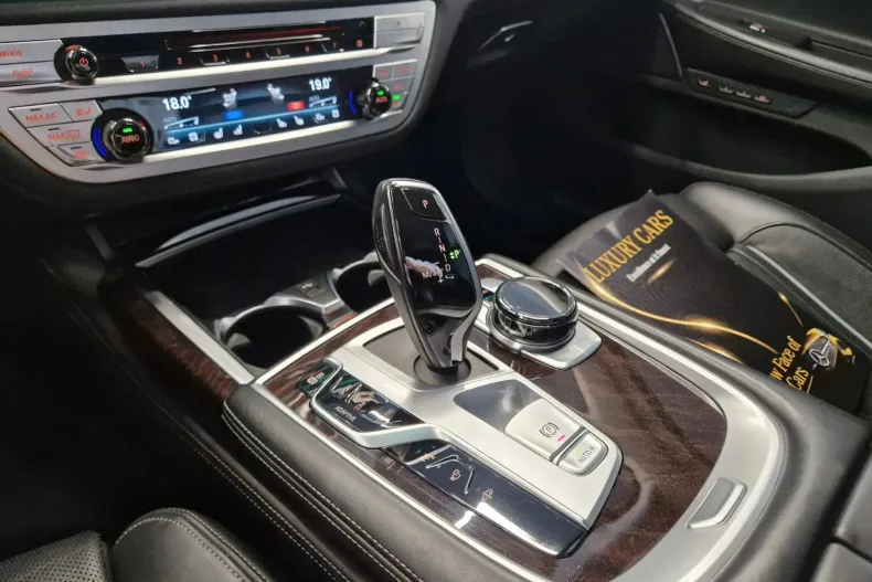 BMW Seria 7 din 2019 cu 177.260 km - oferta BMW167127 - foto 19