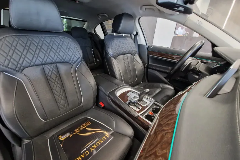 BMW Seria 7 din 2019 cu 177.260 km - oferta BMW167127 - foto 22