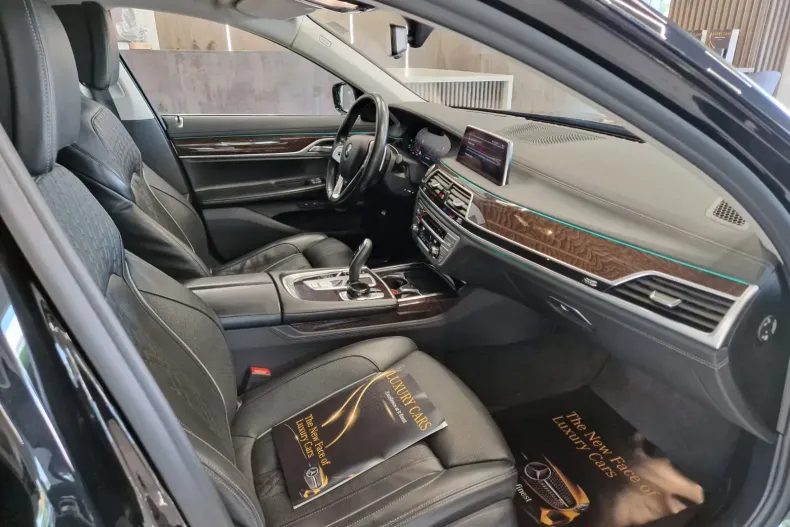 BMW Seria 7 din 2019 cu 177.260 km - oferta BMW167127 - foto 23