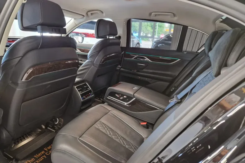 BMW Seria 7 din 2019 cu 177.260 km - oferta BMW167127 - foto 29