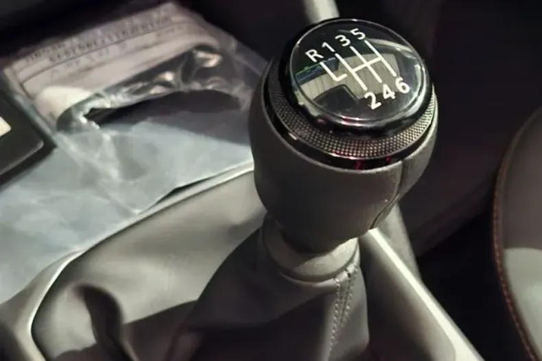 Dacia Bigster din 2025 cu 12.489 km - oferta DAC167129 - foto 16