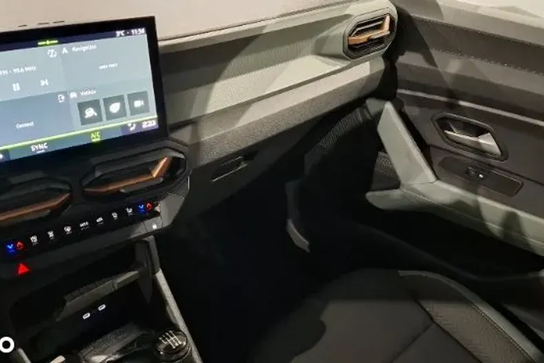 Dacia Bigster din 2025 cu 12.489 km - oferta DAC167129 - foto 24