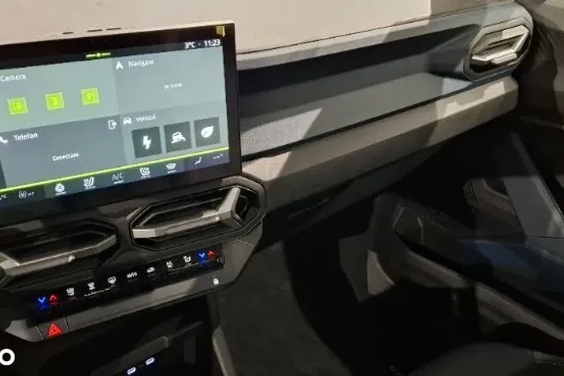 Dacia Bigster din 2025 cu 14.673 km - oferta DAC167132 - foto 24