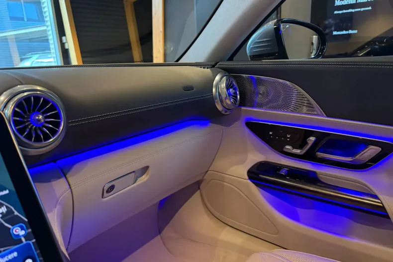 Mercedes-Benz AMG GT din 2025 cu 1 km - oferta MER167137 - foto 17