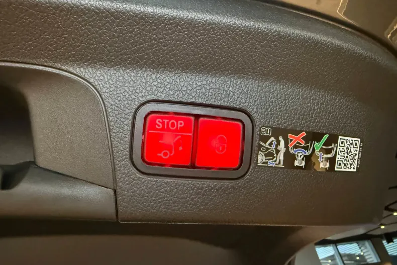 Mercedes-Benz GLE Coupe din 2025 cu 1 km - oferta MER167139 - foto 30