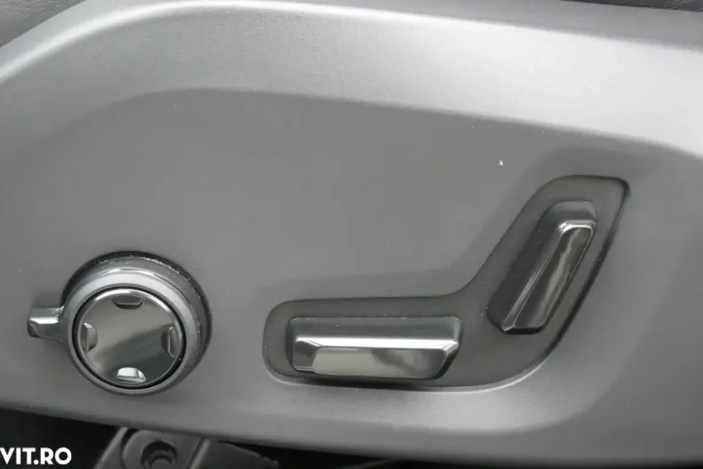 Volvo XC60 din 2019 cu 132.956 km - oferta VOL167143 - foto 17