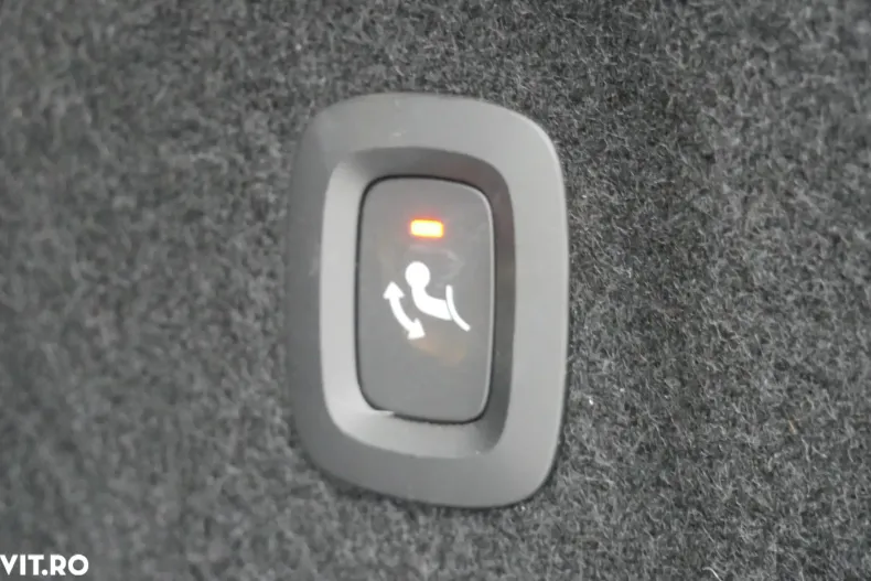 Volvo XC60 din 2019 cu 132.956 km - oferta VOL167143 - foto 35