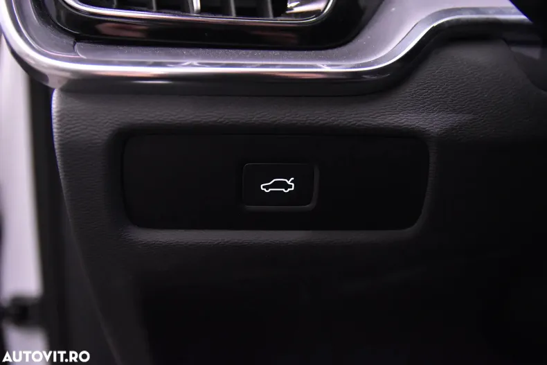 Volvo S60 din 2024 cu 30.200 km - oferta VOL167149 - foto 15