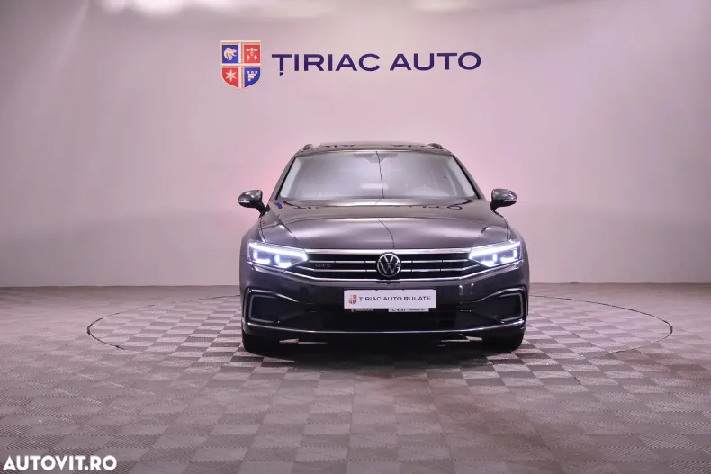 Volkswagen Passat din 2022 cu 135.713 km - oferta VOL167151 - foto 8