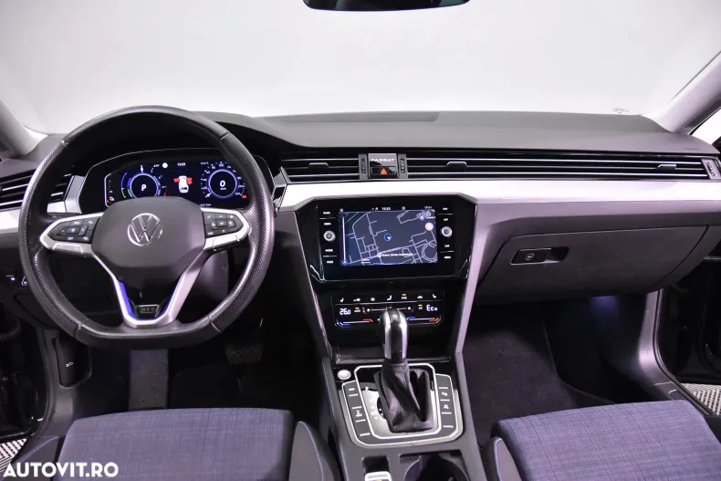 Volkswagen Passat din 2022 cu 135.713 km - oferta VOL167151 - foto 9