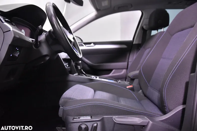 Volkswagen Passat din 2022 cu 135.713 km - oferta VOL167151 - foto 24