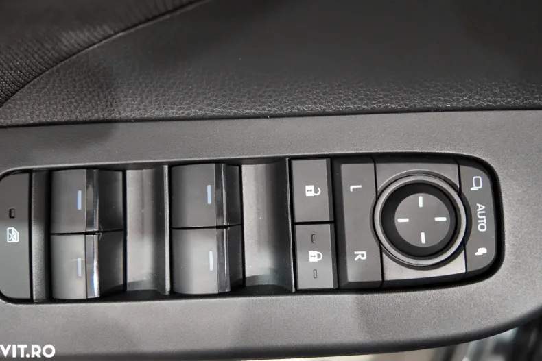 Toyota C-HR din 2024 cu 10.900 km - oferta TOY167164 - foto 17