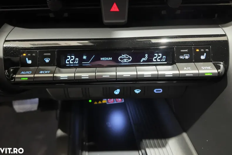 Toyota C-HR din 2024 cu 10.900 km - oferta TOY167164 - foto 18