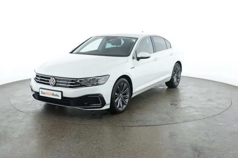Volkswagen Passat din 2021 cu 75.472 km - oferta VOL167170 - foto 1