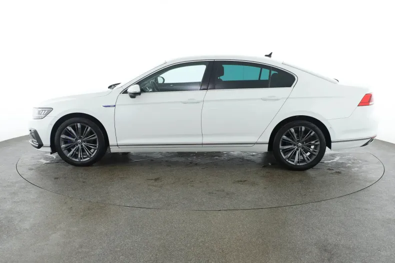 Volkswagen Passat din 2021 cu 75.472 km - oferta VOL167170 - foto 8