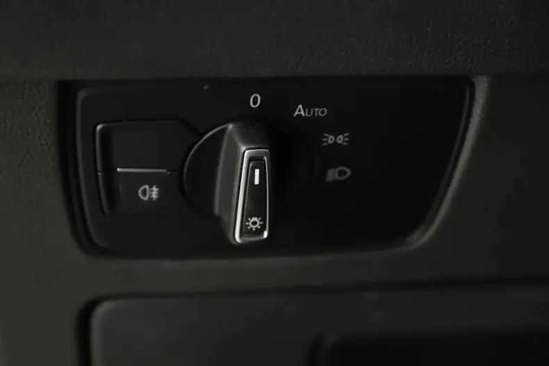 Volkswagen Passat din 2021 cu 75.472 km - oferta VOL167170 - foto 21