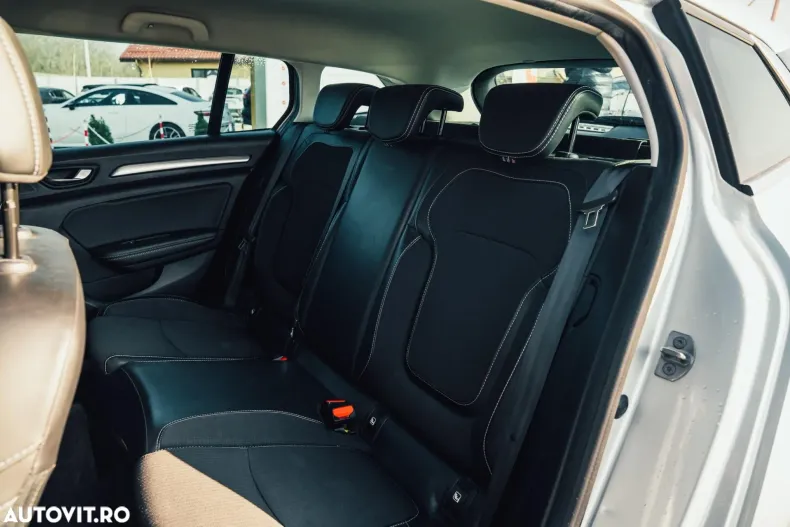 Renault Megane din 2023 cu 82.103 km - oferta REN167197 - foto 14