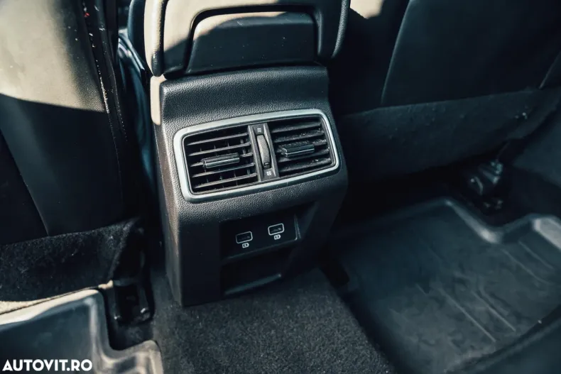 Renault Megane din 2023 cu 82.103 km - oferta REN167197 - foto 15