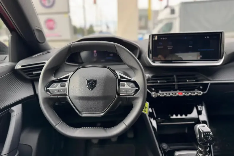 Peugeot 2008 din 2024 cu 2.223 km - oferta PEU167202 - foto 11