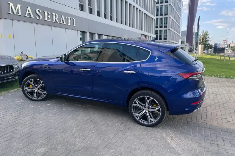 Maserati Levante din 2022 cu 19.500 km - oferta MAS167212 - foto 3