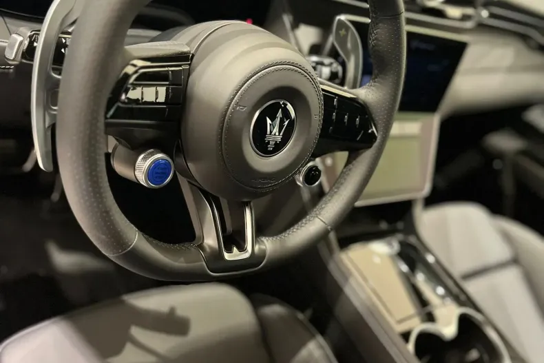 Maserati Grecale din 2024 cu 1 km - oferta MAS167215 - foto 8