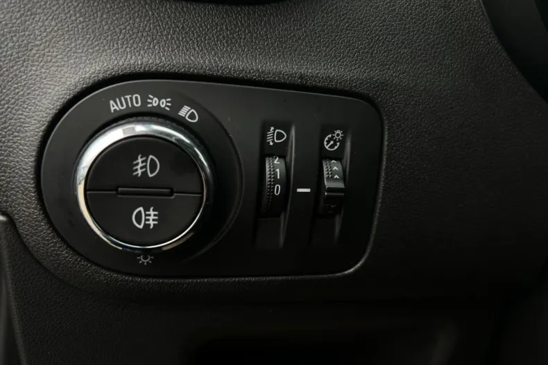 Opel Crossland din 2023 cu 85.040 km - oferta OPE167223 - foto 25