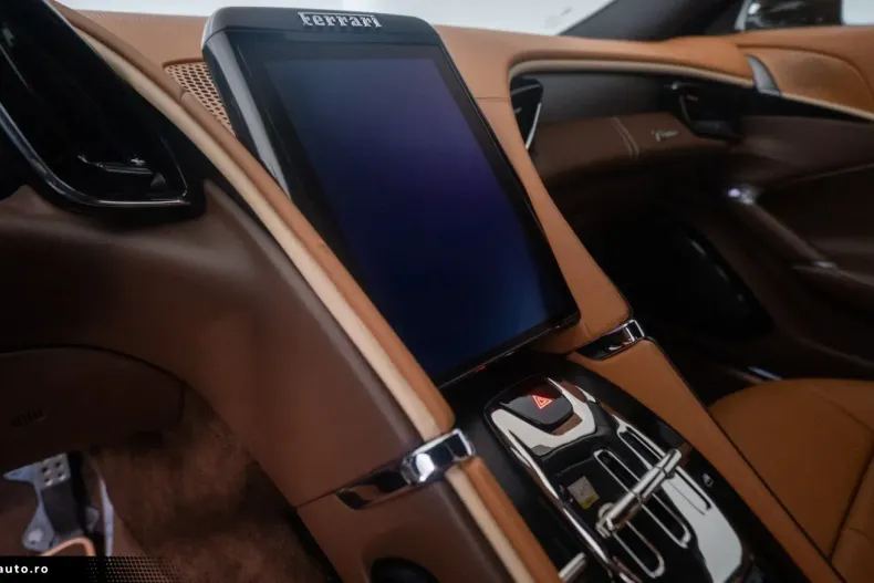 Ferrari Roma din 2021 cu 11.300 km - oferta FER167231 - foto 14