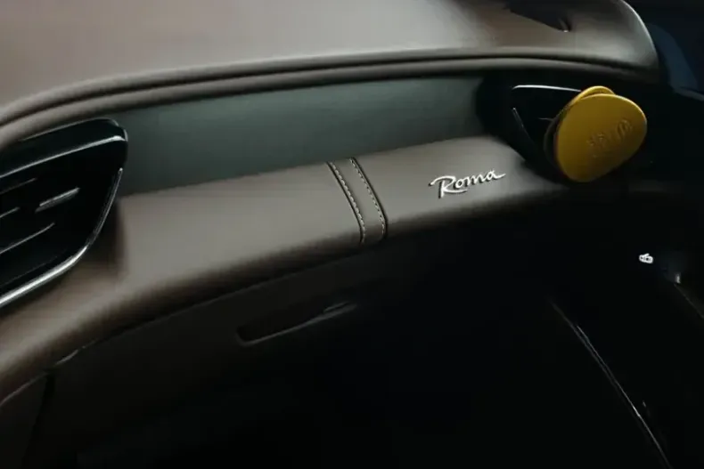 Ferrari Roma din 2023 cu 19.800 km - oferta FER167235 - foto 33