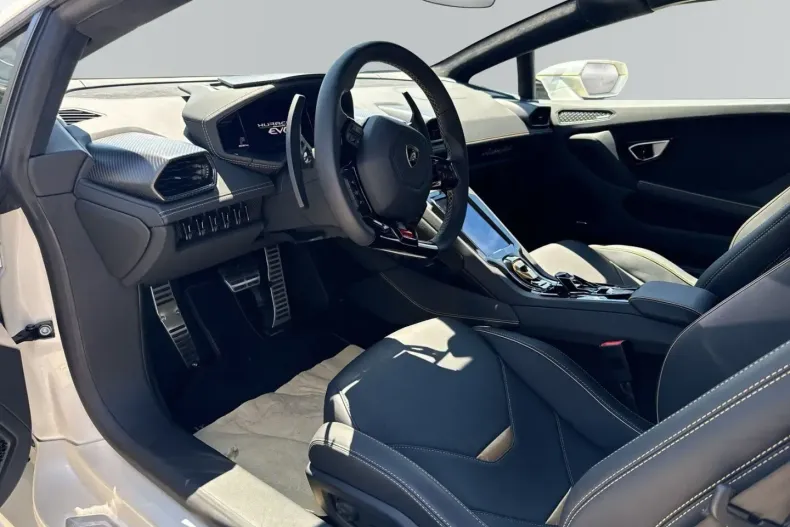 Lamborghini Huracán din 2024 cu 21.500 km - oferta LAM167237 - foto 7